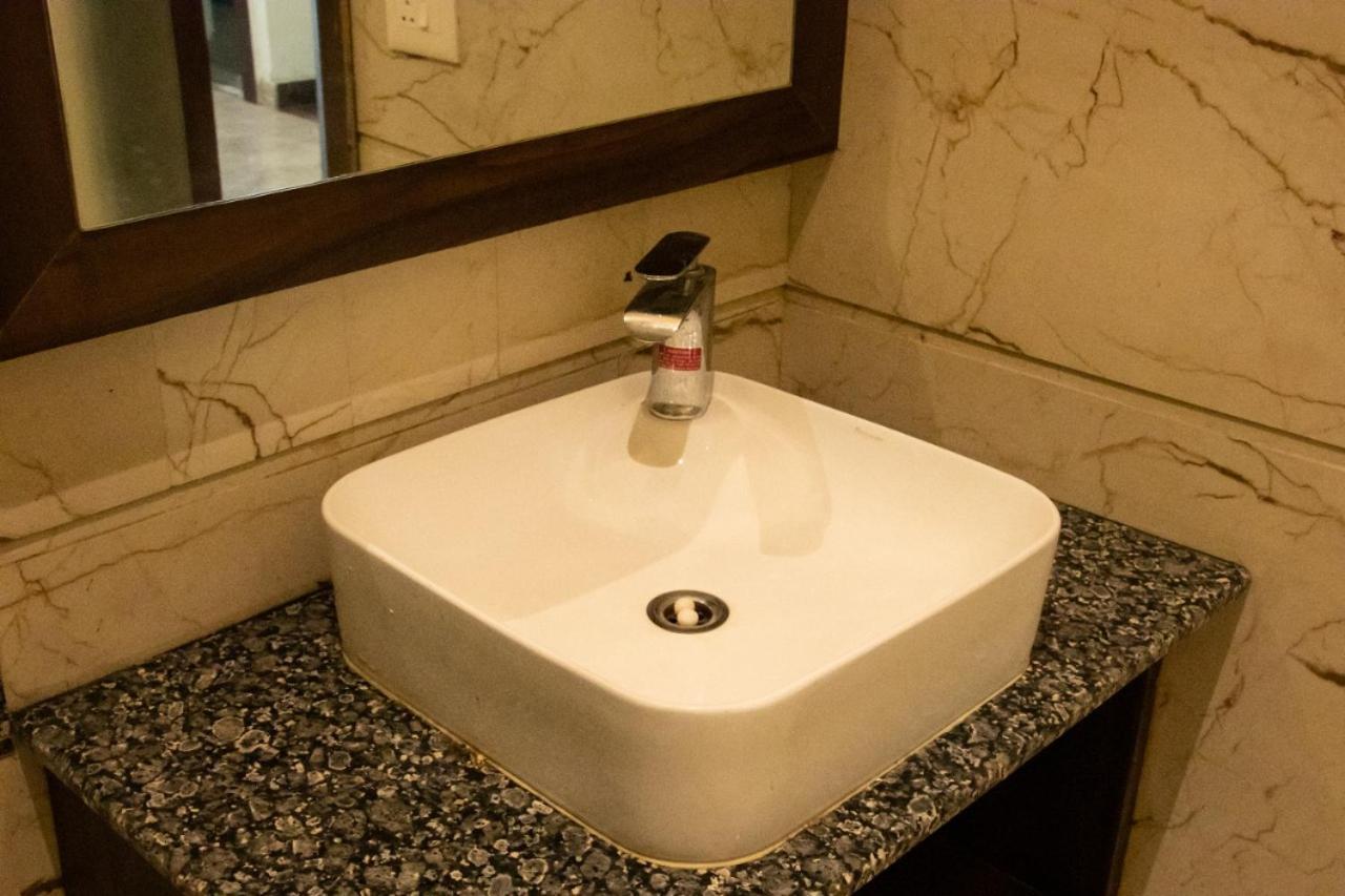 Hotel Sourav Park Inn Agra Agra  Kültér fotó